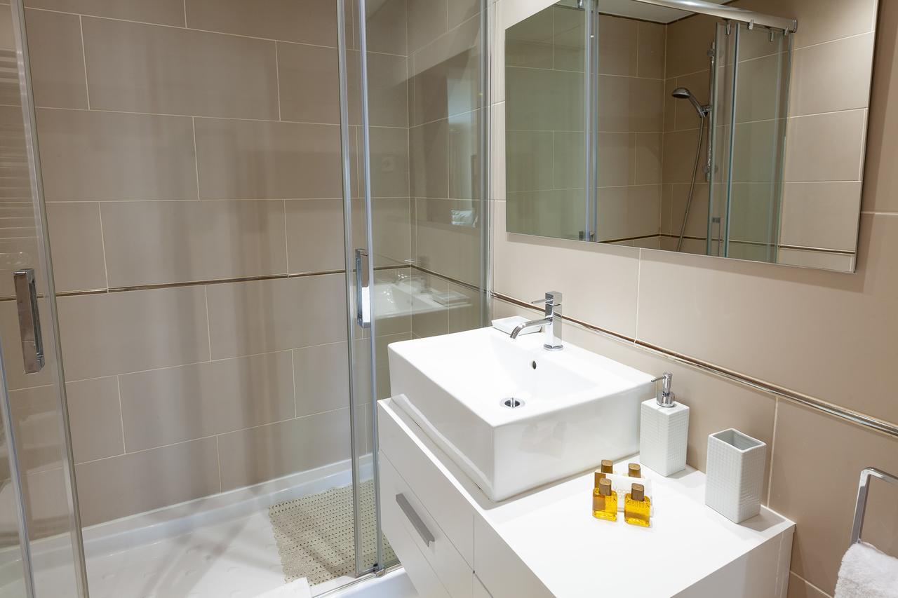 Vacation Marbella I Brand New Terrazas De Banus Apt, 24-7 Security, A Minute From The Marina, The Sea And Luxury Shopping Kültér fotó